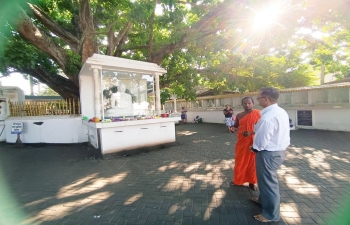 Consul General's Visit to Devinuwara Raja Maha Viharaya - Dondra